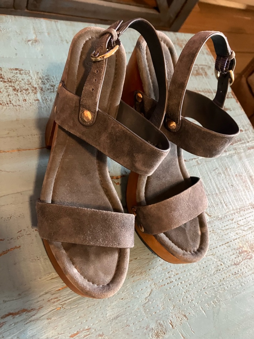 Amazing Women’s Gray Suede Platform Sandal with Wooden Heel (8.5 sz) - Picture 12 of 12